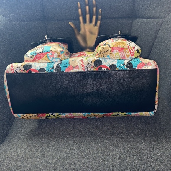 DISNEY PARKS Multi-color Cartoon Characters Collage 1979 Vintage Handbag - Picture 5 of 7